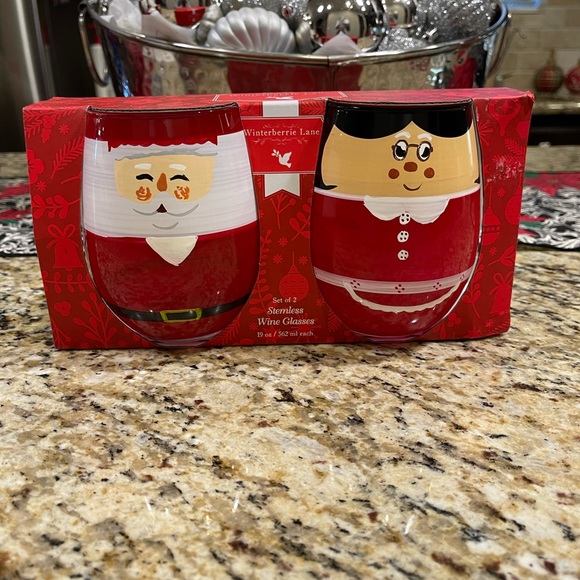SANTA & MRS CLAUS STEMLESS WINE GLASSES NWT - Picture 2 of 11